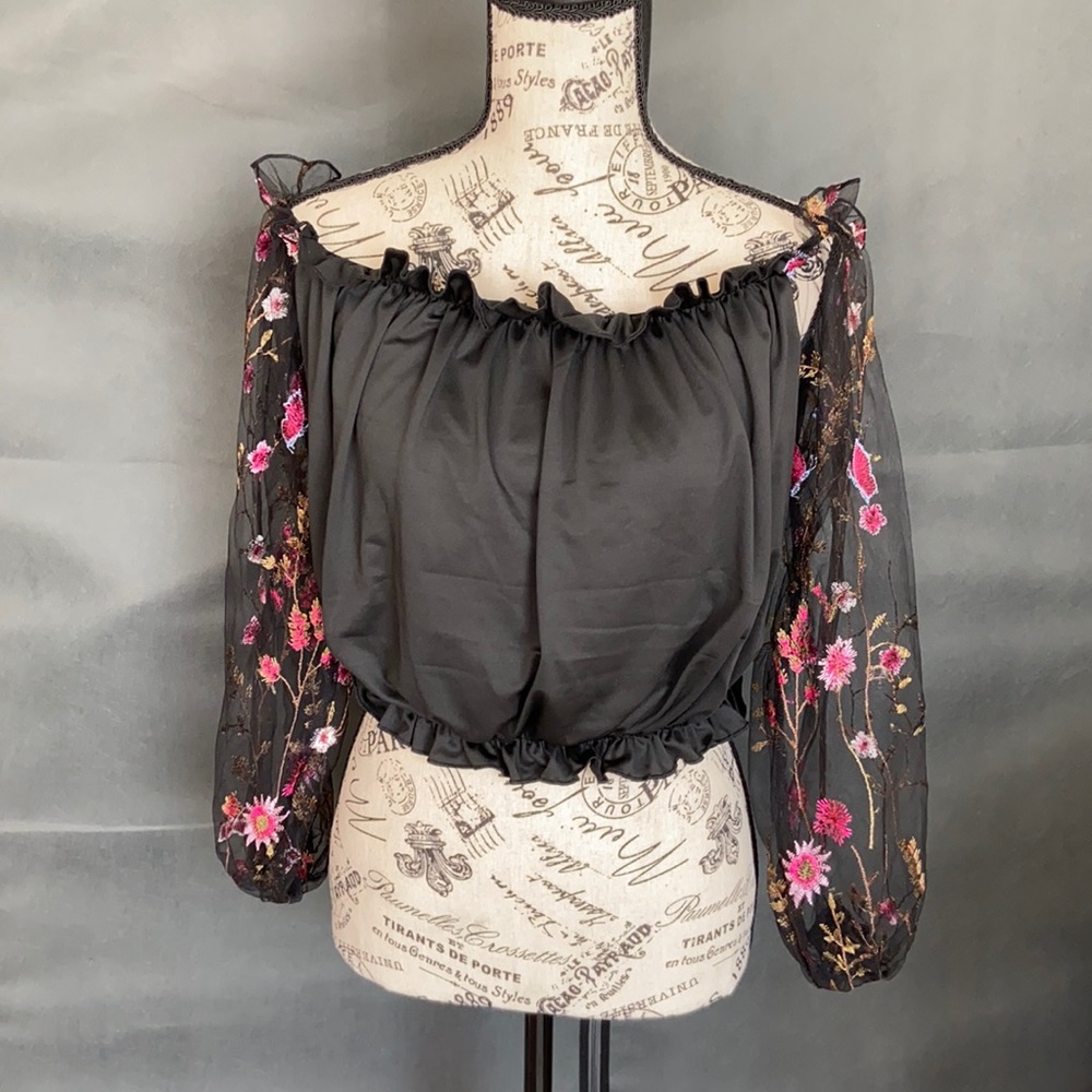 SHEIN off shoulder long sleeve crop top